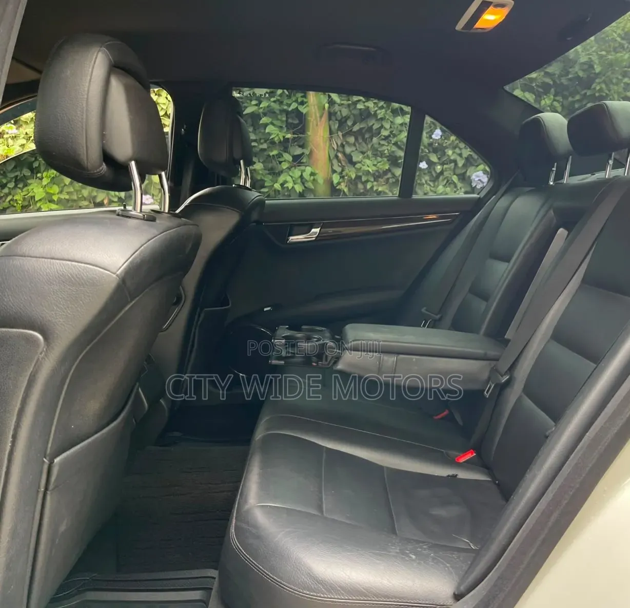 Mercedes-Benz C200 2009 White