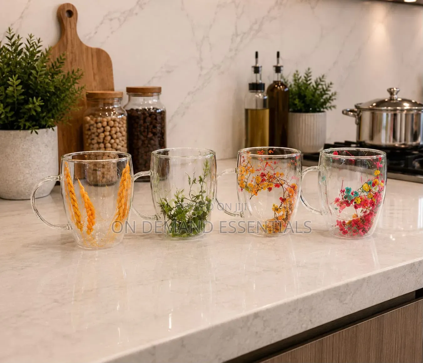 High Borosillicate Double-Wall Glass Mug With Pressed Floral Designs