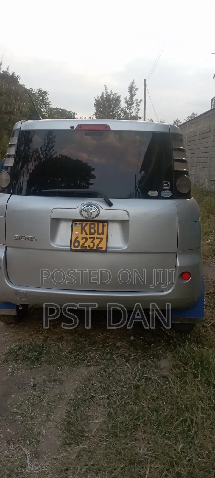 Toyota Sienta 2006 Silver
