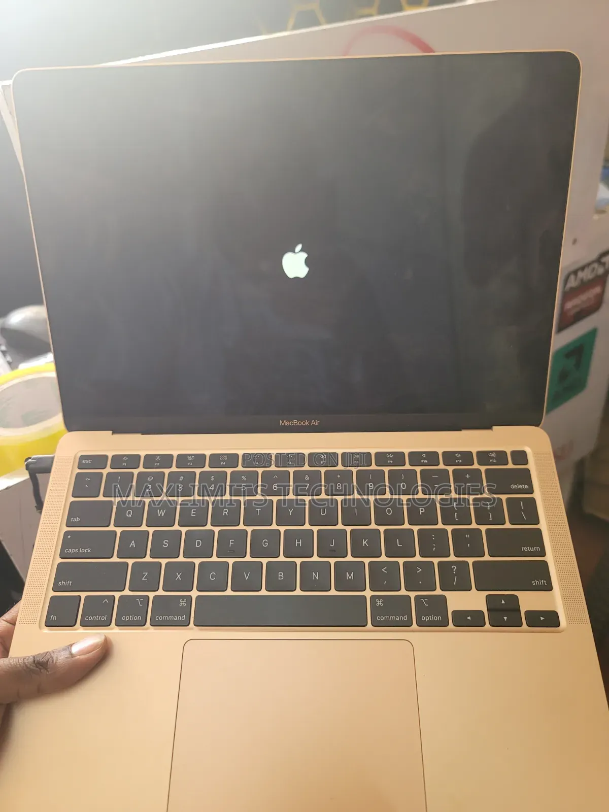 Laptop Apple MacBook Air 2020 8GB Intel Core i5 SSD 512GB