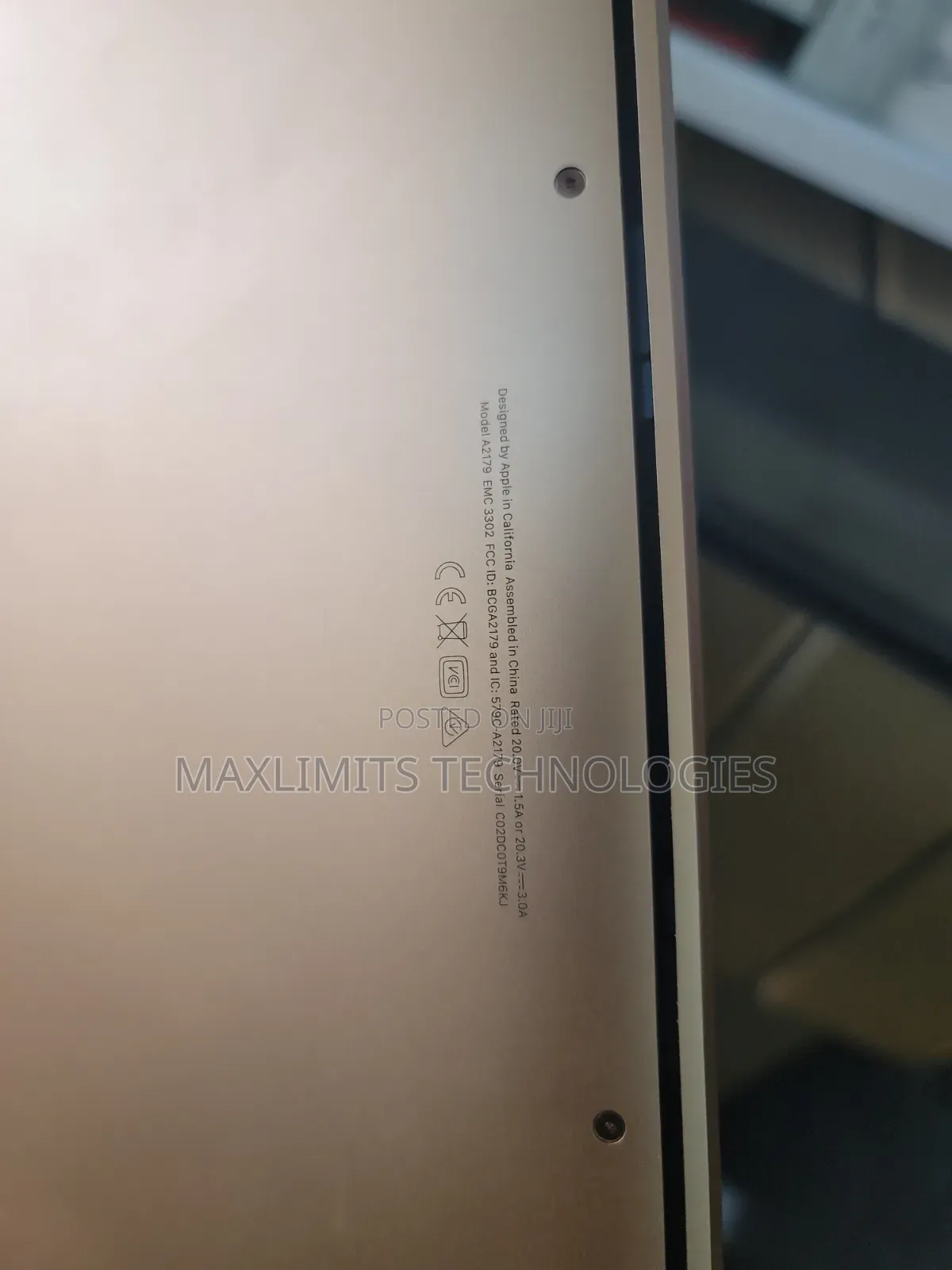 Laptop Apple MacBook Air 2020 8GB Intel Core i5 SSD 512GB