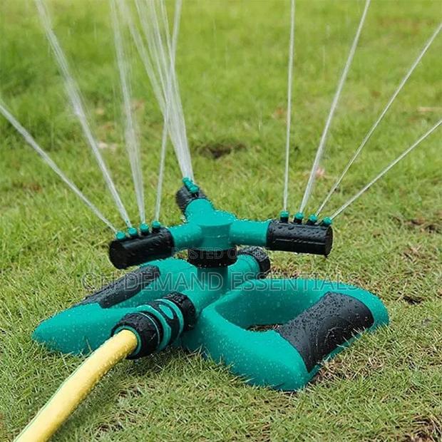 3 Arm Garden Sprinkler - thumbnail 2