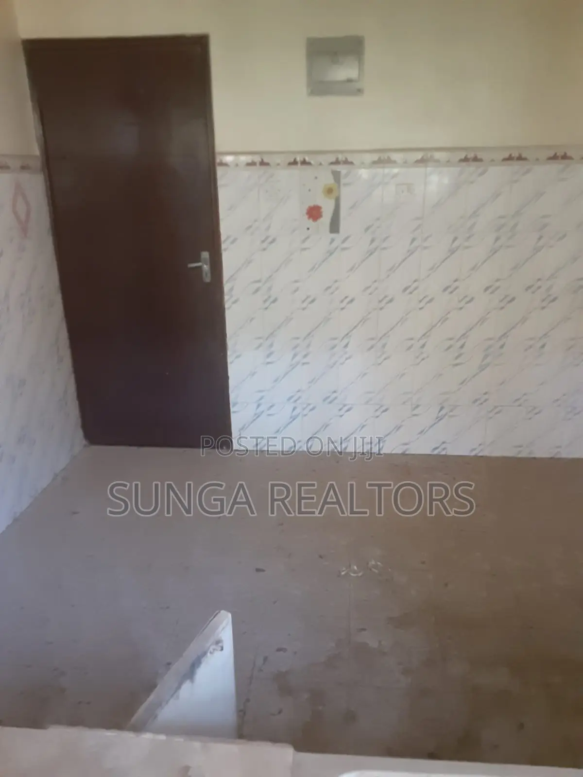 3bdrm Bungalow in Gataka Road for sale
