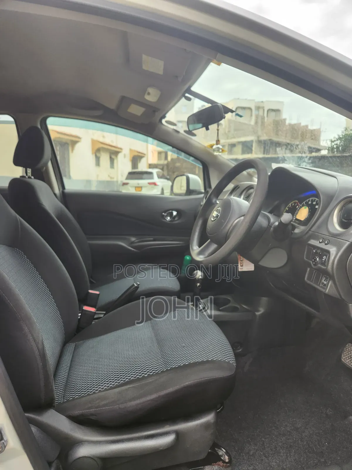 Nissan Note 2013 Silver
