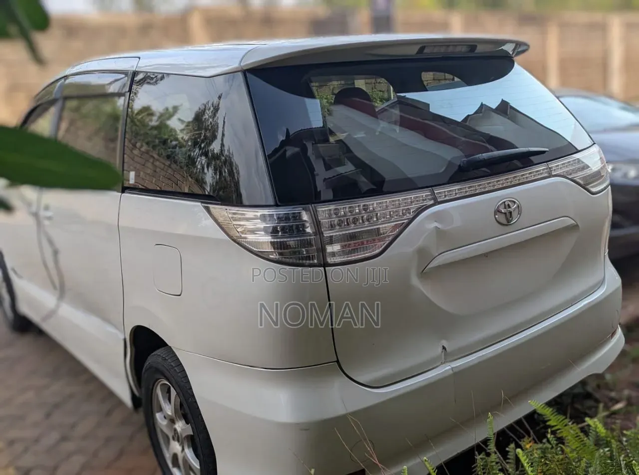 Toyota Estima 2008 White