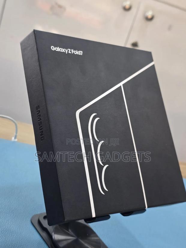 New Samsung Galaxy Z Fold7 256 GB Blue - thumbnail 3