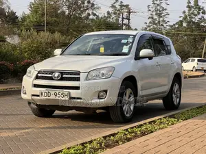 Toyota RAV4 2015 White