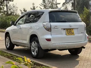 Toyota RAV4 2015 White