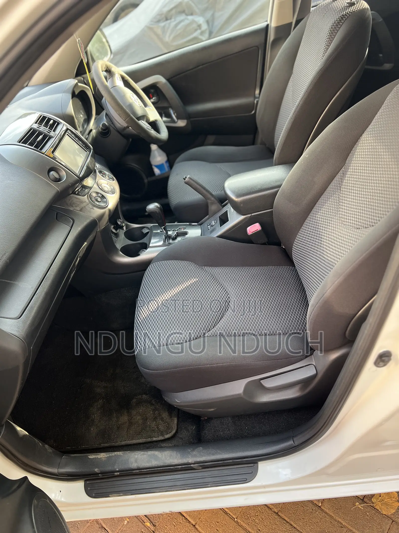 Toyota RAV4 2015 White