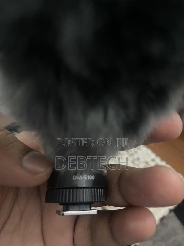 Canon R50 Camera (With Content Creator Pack) - thumbnail 2