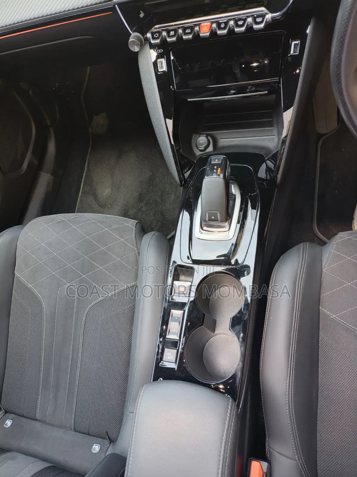 Peugeot 208 2021 Brown