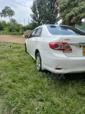 Toyota Corolla 2011 Pearl