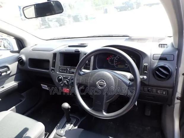 Nissan Advan 2019 Silver - thumbnail 8