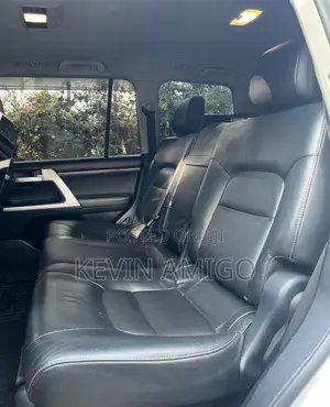Toyota Land Cruiser 4.5 V8 VXR 2017 Silver