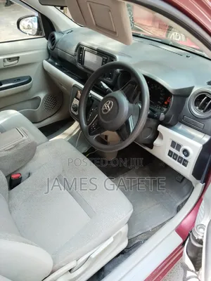Toyota Passo 2016 Red