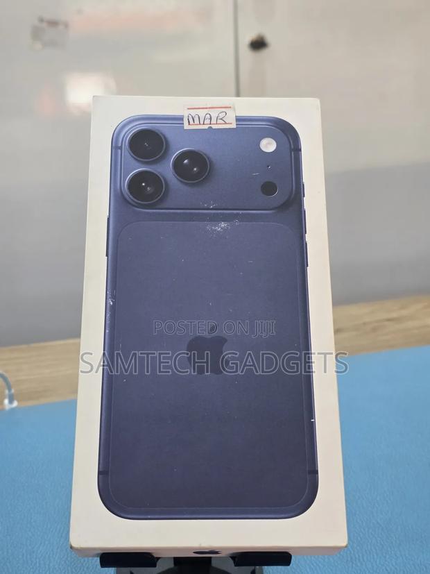 New Apple iPhone 17 Pro Max 256 GB Blue - thumbnail 2