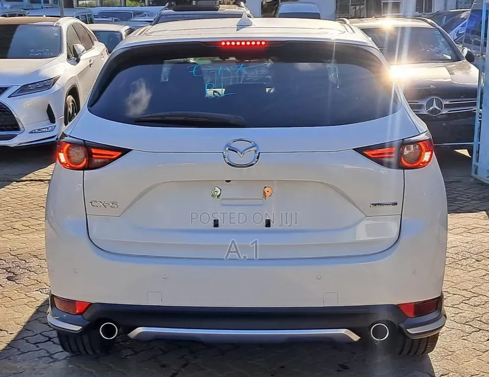 Mazda CX-5 2019 Off white