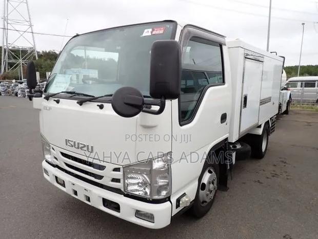 Isuzu Elf Freezer