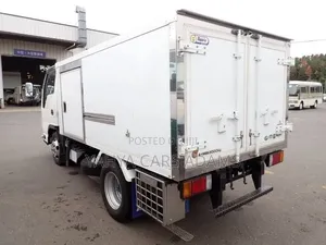 Isuzu Elf Freezer