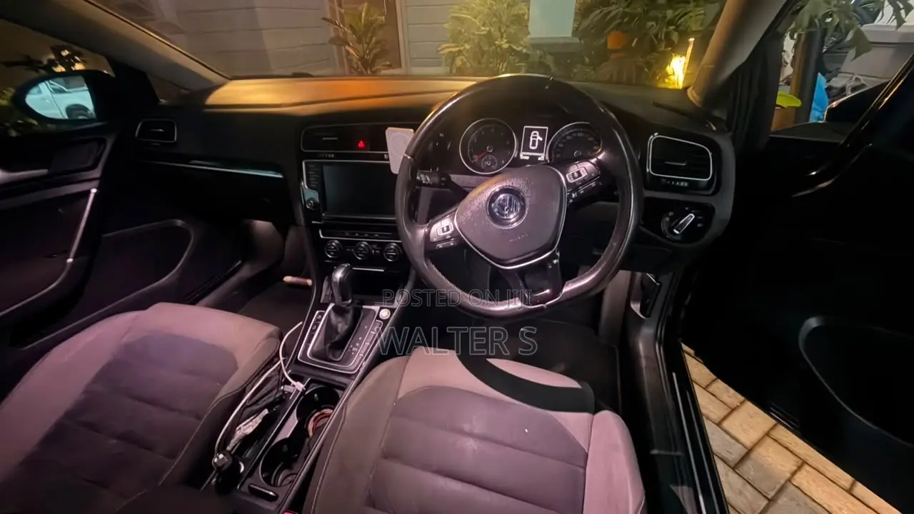 Volkswagen Golf 2016 Black