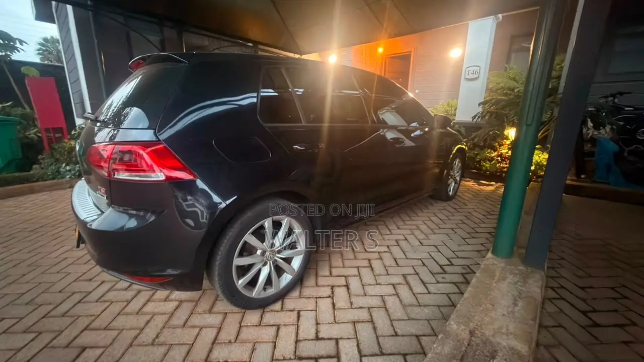 Volkswagen Golf 2016 Black