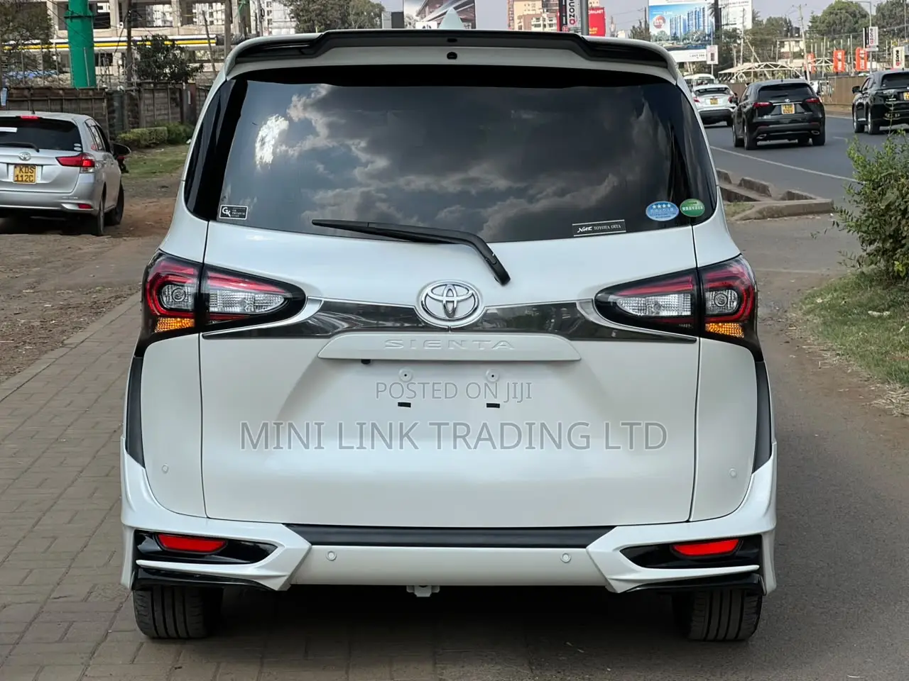 Toyota Sienta 1.5 FWD (6-seater) 2019 Pearl