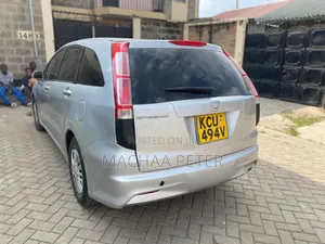 Honda Stream 2012 Silver