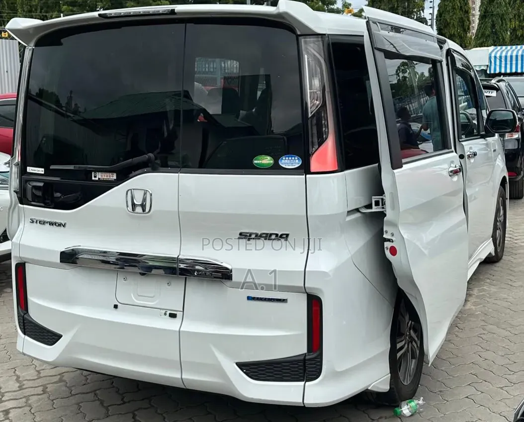 Honda Stepwgn 2019 White