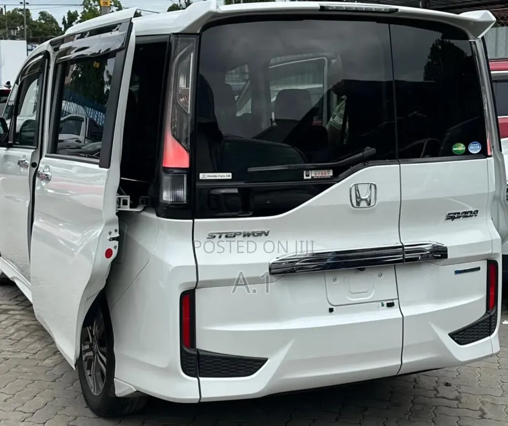 Honda Stepwgn 2019 White