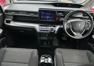Honda Stepwgn 2019 White