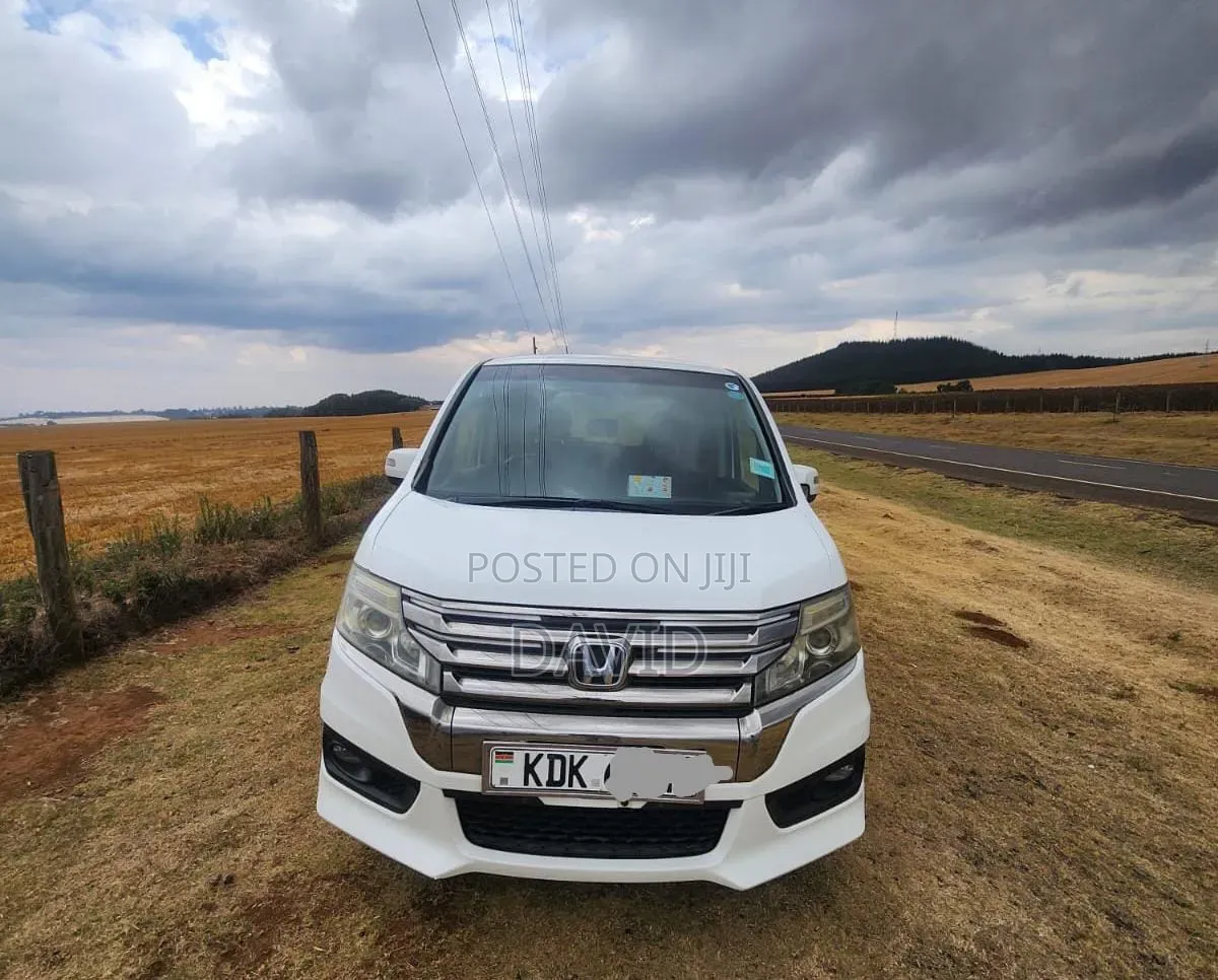 Honda Stepwgn 2015 White