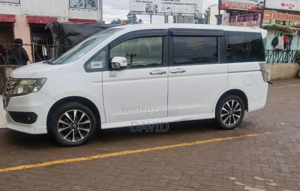 Honda Stepwgn 2015 White