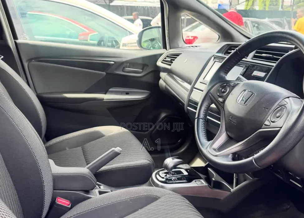 Honda Fit 2019 Maroon