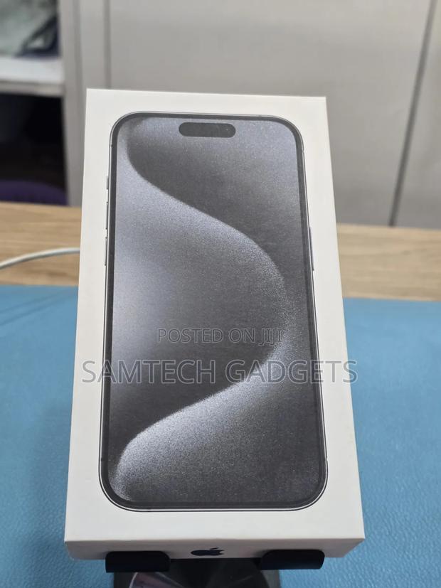 New Apple iPhone 15 Pro 256 GB Blue - thumbnail 3