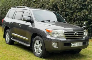 Toyota Land Cruiser 5.7 V8 2012 Gray