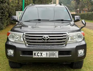 Toyota Land Cruiser 5.7 V8 2012 Gray
