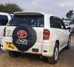 Toyota RAV4 2005 White