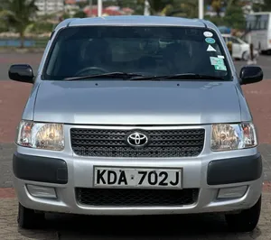 Toyota Succeed SV Premium 2014 Silver