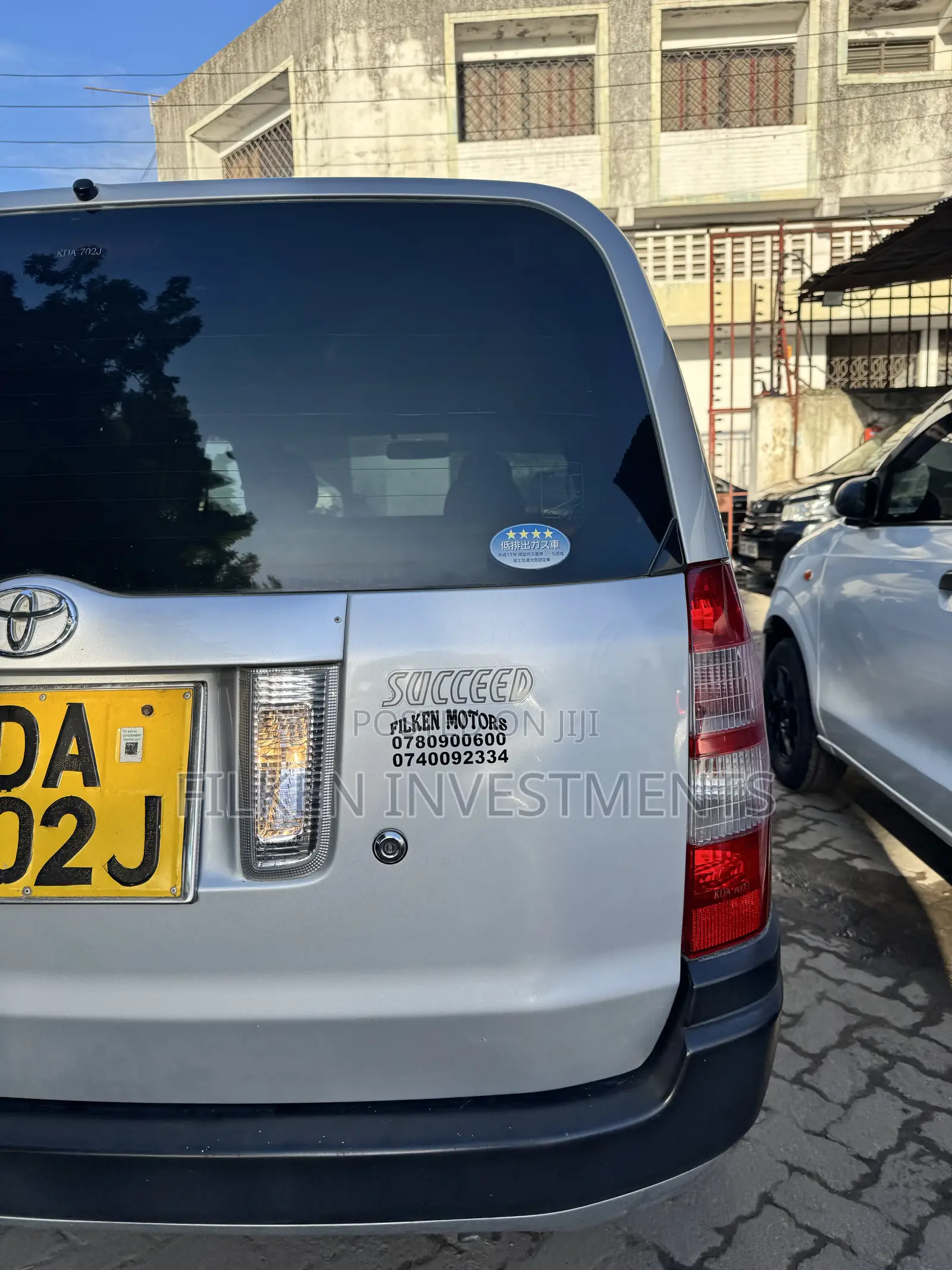 Toyota Succeed SV Premium 2014 Silver