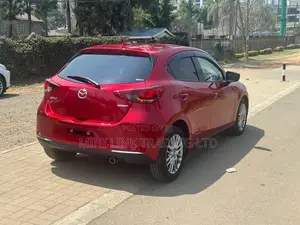 Mazda 2 2020 Pink