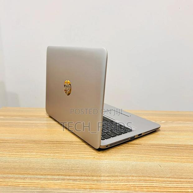 Laptop HP EliteBook 820 G4 8GB Intel Core i5 SSD 256GB - thumbnail 2