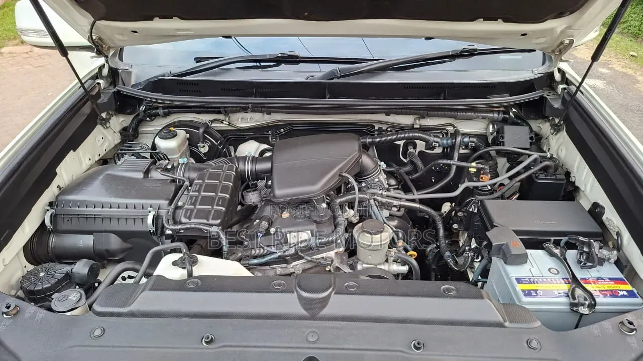 Toyota Land Cruiser Prado 2016 Pearl