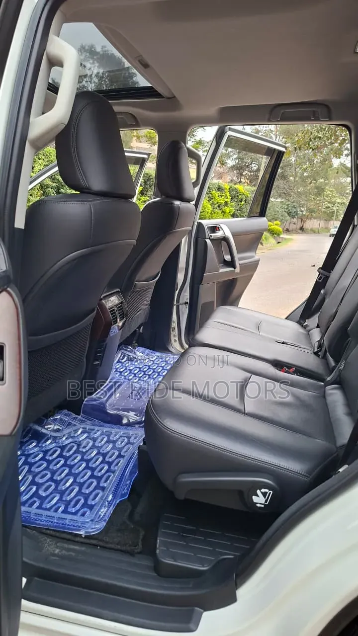 Toyota Land Cruiser Prado 2016 Pearl