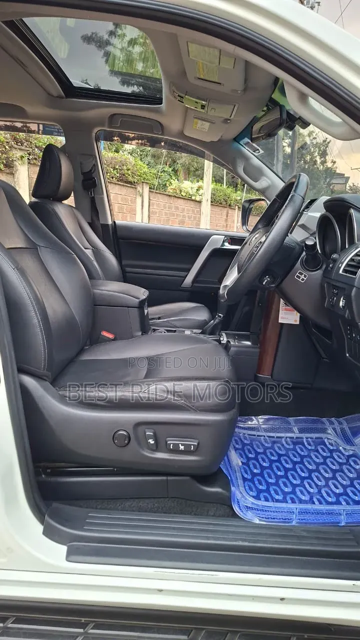 Toyota Land Cruiser Prado 2016 Pearl