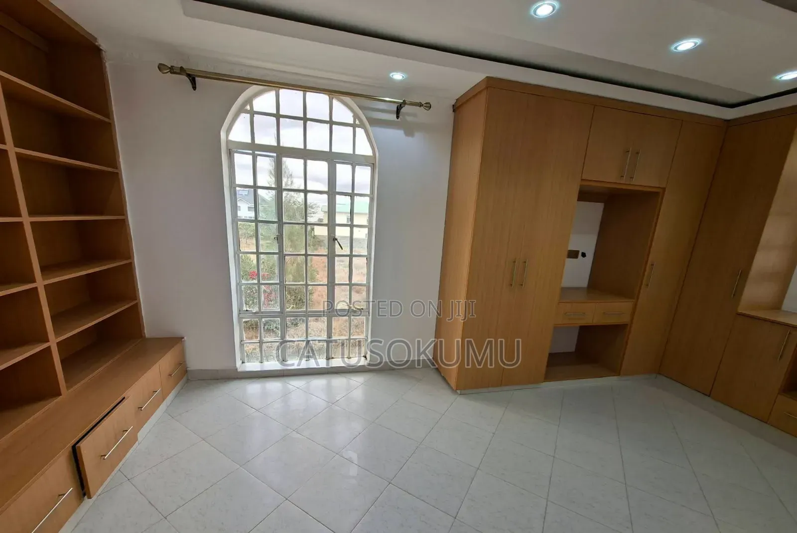 6bdrm Maisonette in Kitengela for rent