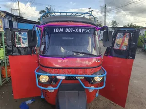 Piaggio 2020 Red
