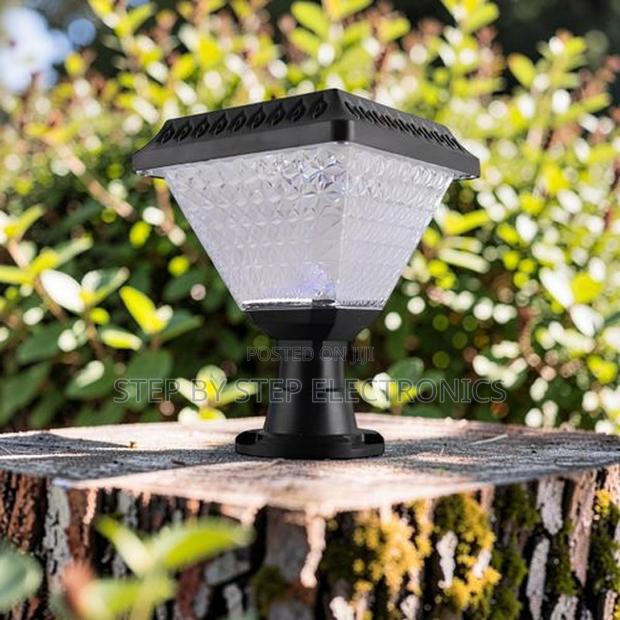 Automatic on/Off Gate or Garden Outdoor Solar Light - thumbnail 2