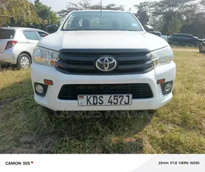 Toyota Hilux 2017 White