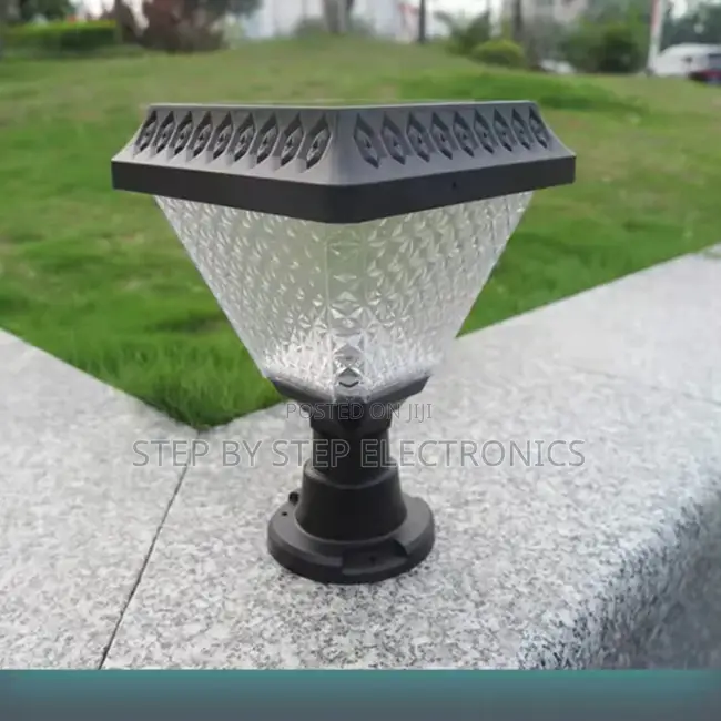 Inbuilt Battery Pillar Post or Compound Outdoor Solar Light