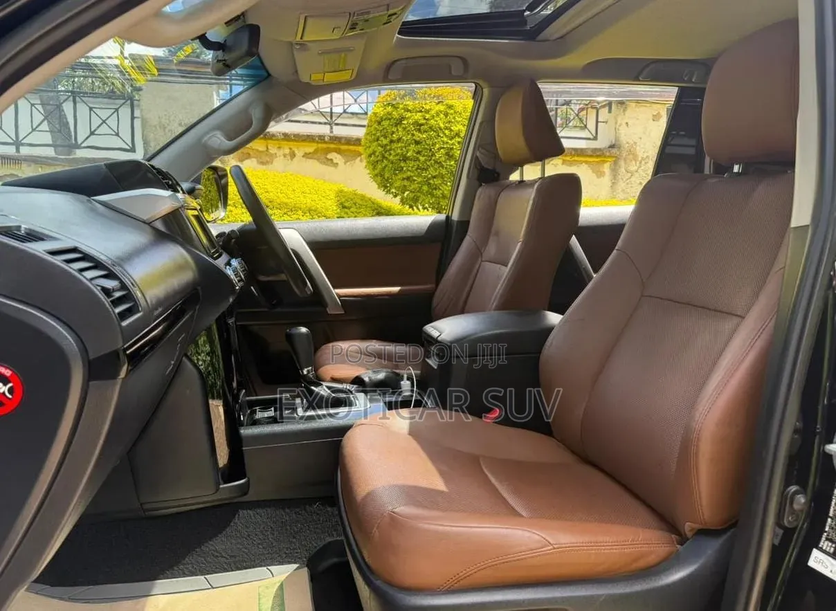 Toyota Land Cruiser Prado 2017 Black